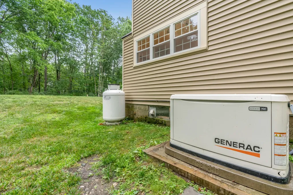 8 Siena Way Eliot ME 03903