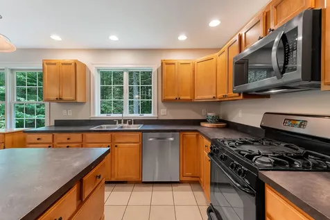 9 Hemlock Hill Road Edgecomb ME 04556