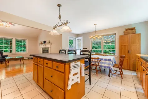 9 Hemlock Hill Road Edgecomb ME 04556