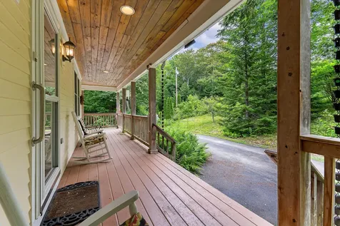 9 Hemlock Hill Road Edgecomb ME 04556