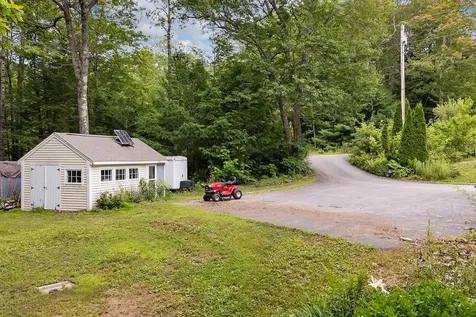 9 Hemlock Hill Road Edgecomb ME 04556