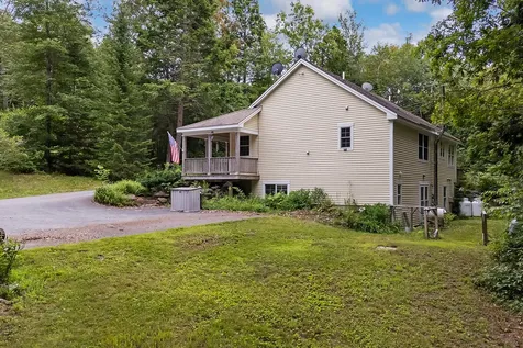 9 Hemlock Hill Road Edgecomb ME 04556