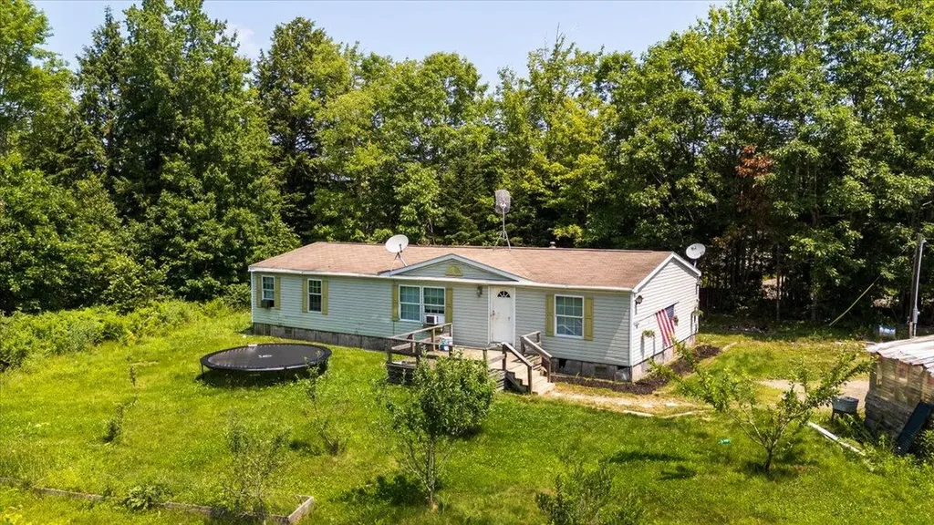 1430 Manktown Road Waldoboro ME 04572