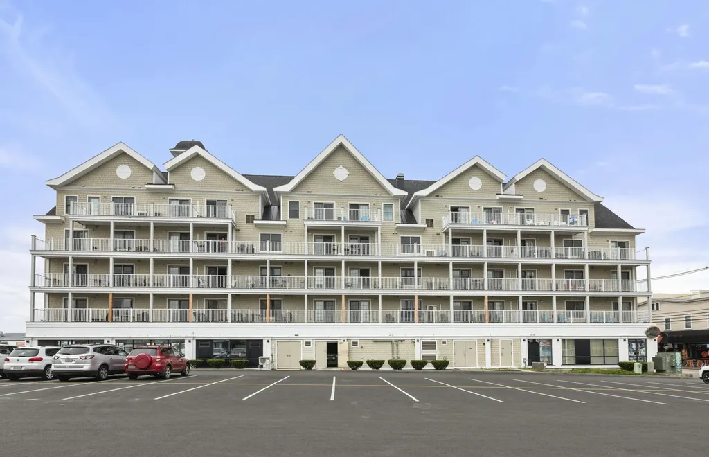 1 E Grand Avenue Old Orchard Beach ME 04064