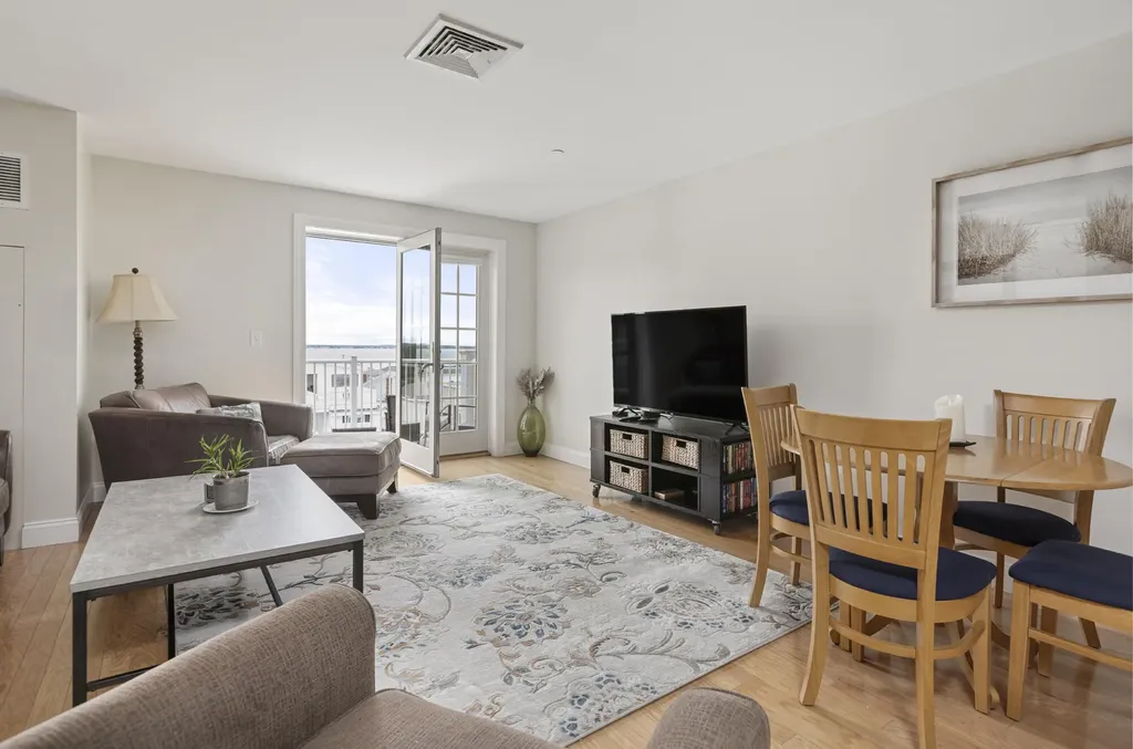 1 E Grand Avenue Old Orchard Beach ME 04064