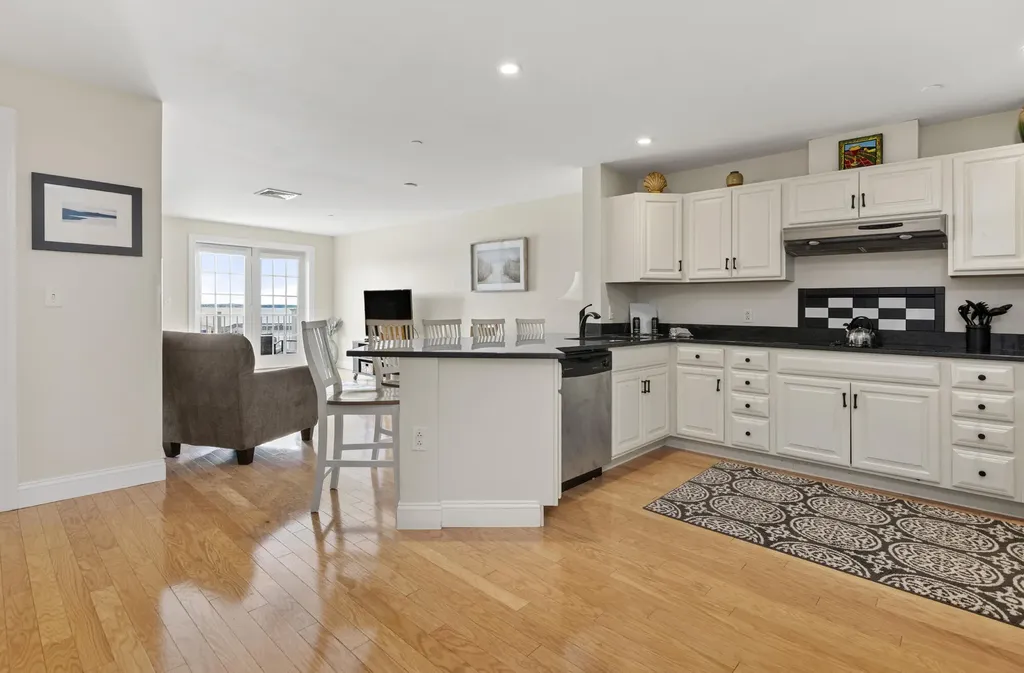 1 E Grand Avenue Old Orchard Beach ME 04064