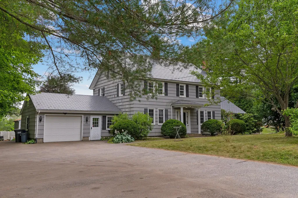 237 Pleasant Street Lewiston ME 04240
