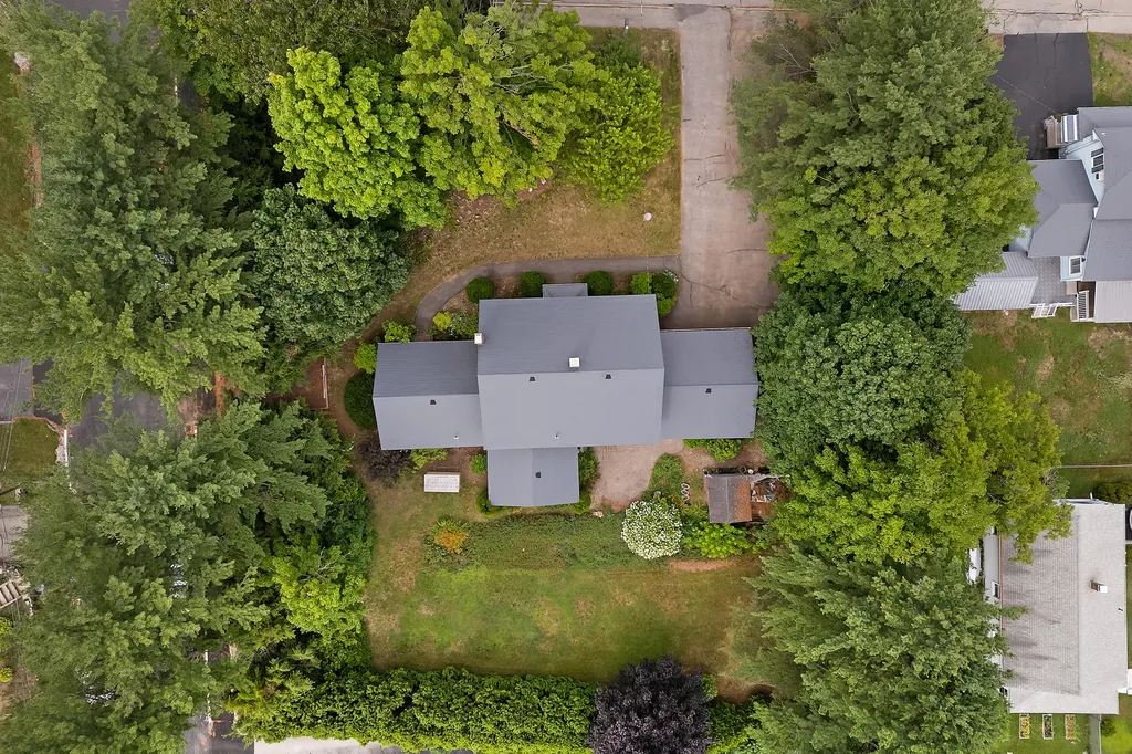 237 Pleasant Street Lewiston ME 04240