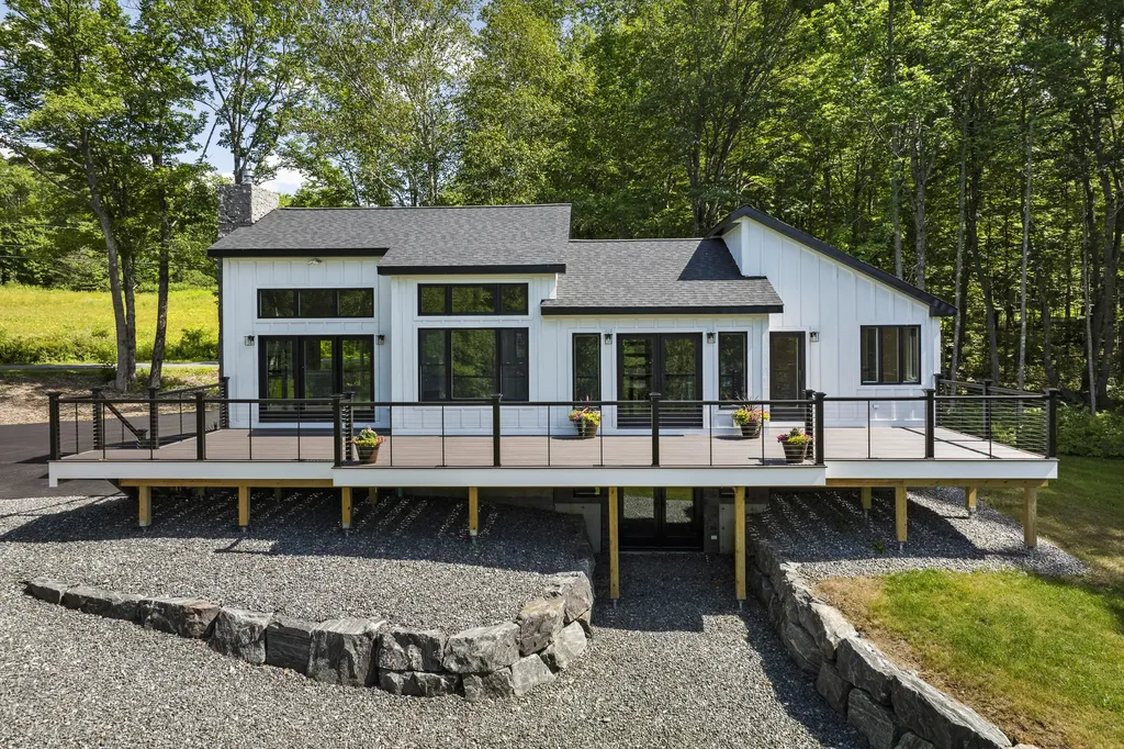 862 W Neck Road Nobleboro ME 04555