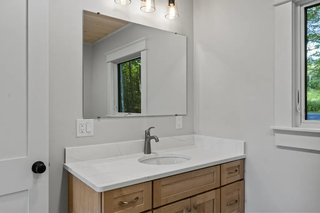 862 W Neck Road Nobleboro ME 04555