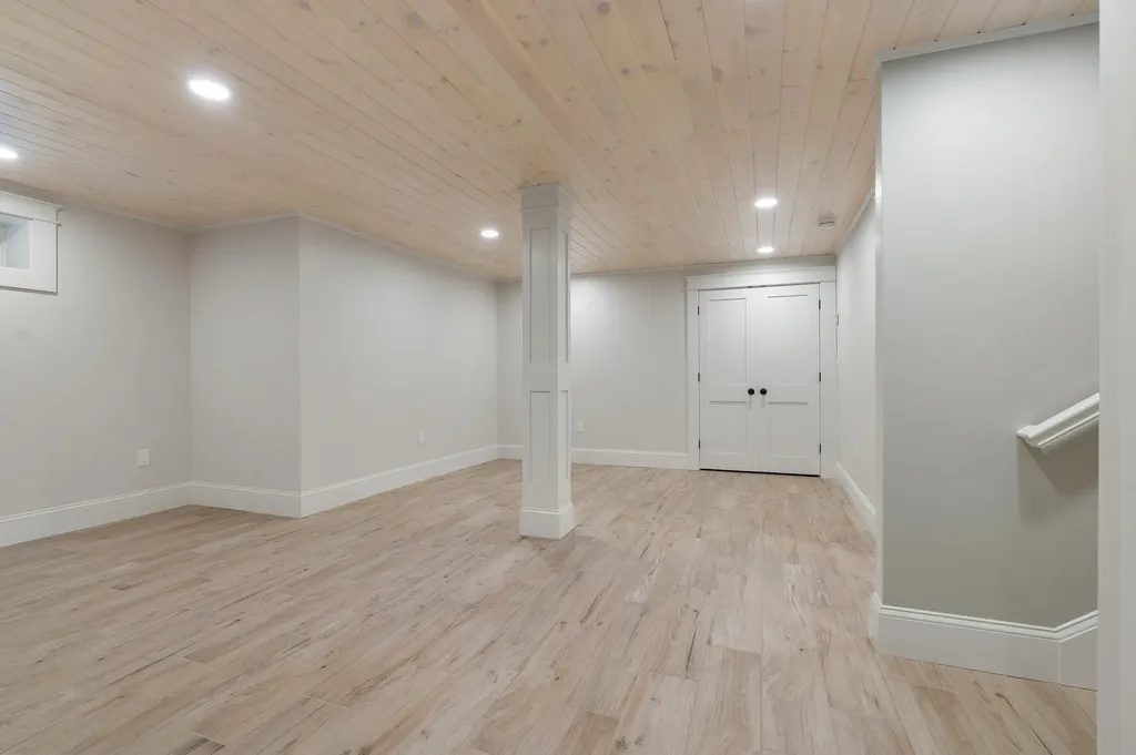 862 W Neck Road Nobleboro ME 04555