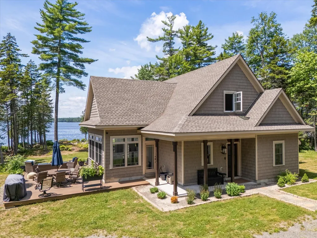 622 Railroad Bed Road Lake View Plt ME 04463
