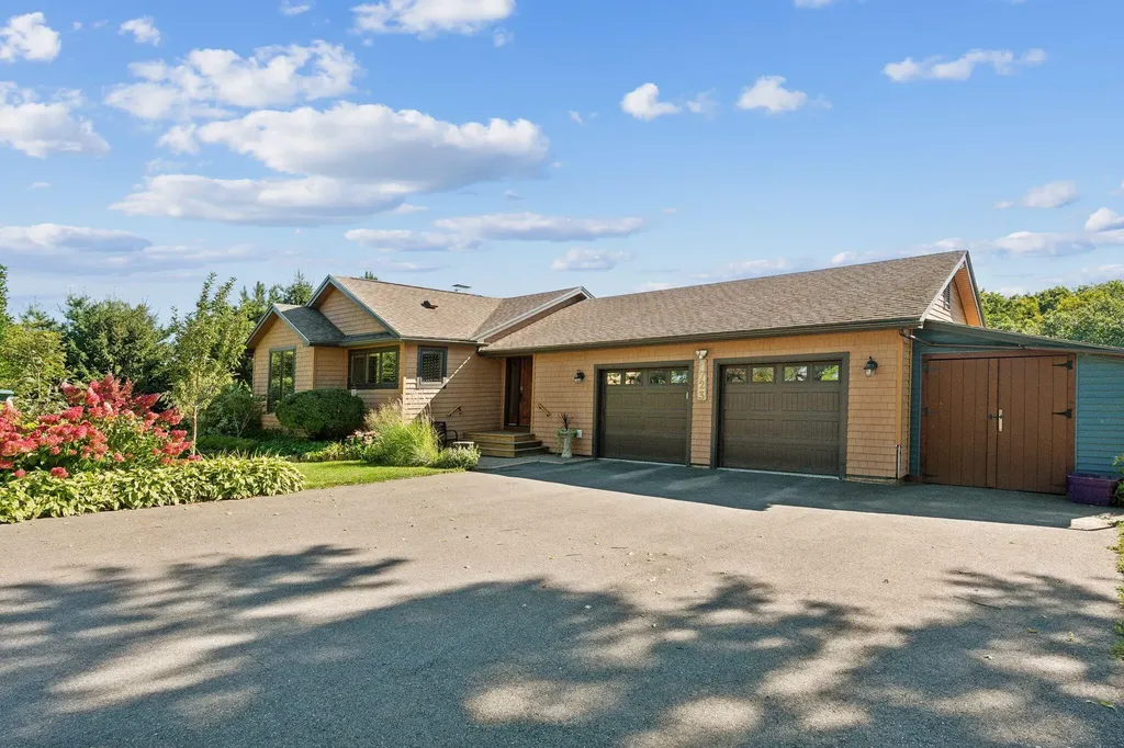 723 Pond Road Sidney ME 04330