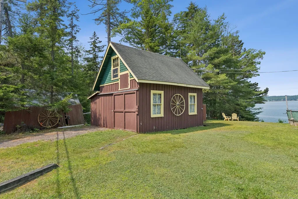 33 Houghton Pond Road West Bath ME 04530