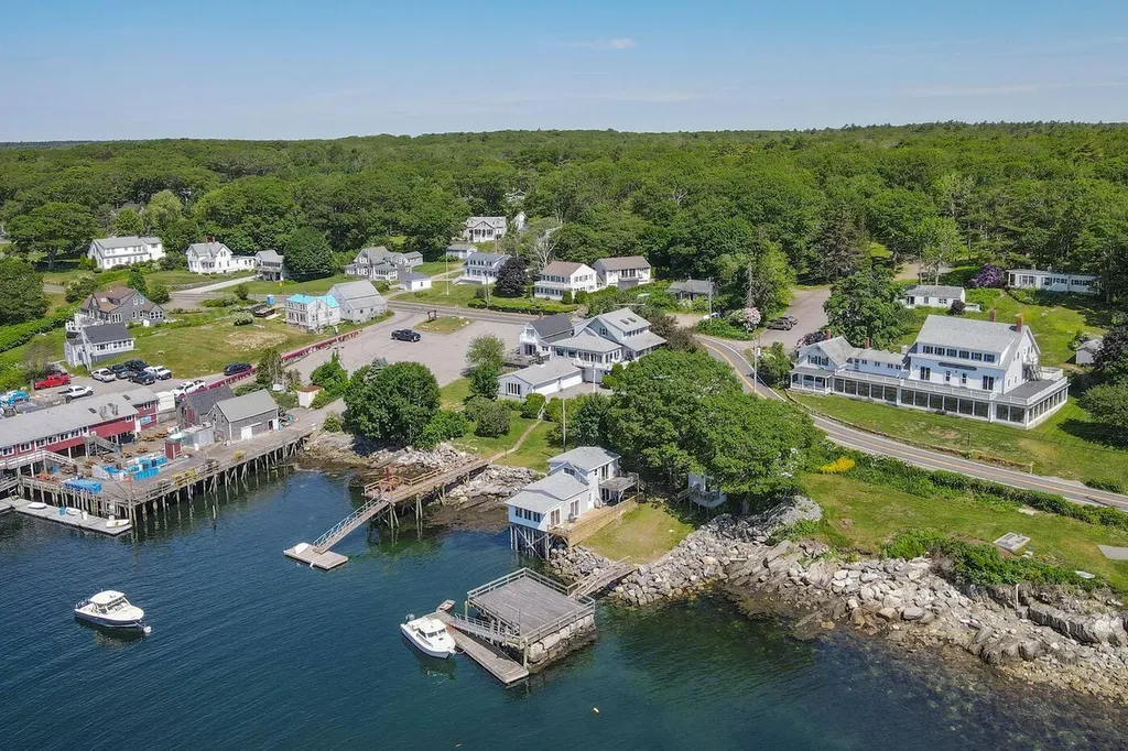 146 State Route 32 Bristol ME 04554