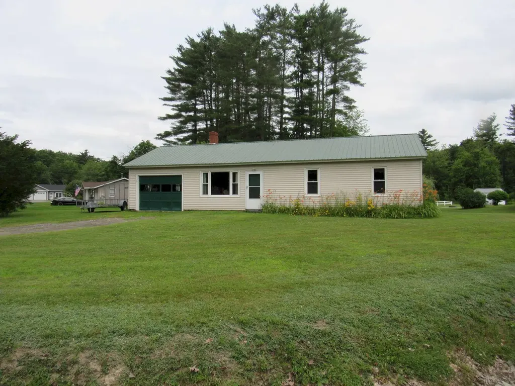 35 Pine Street Norridgewock ME 04957