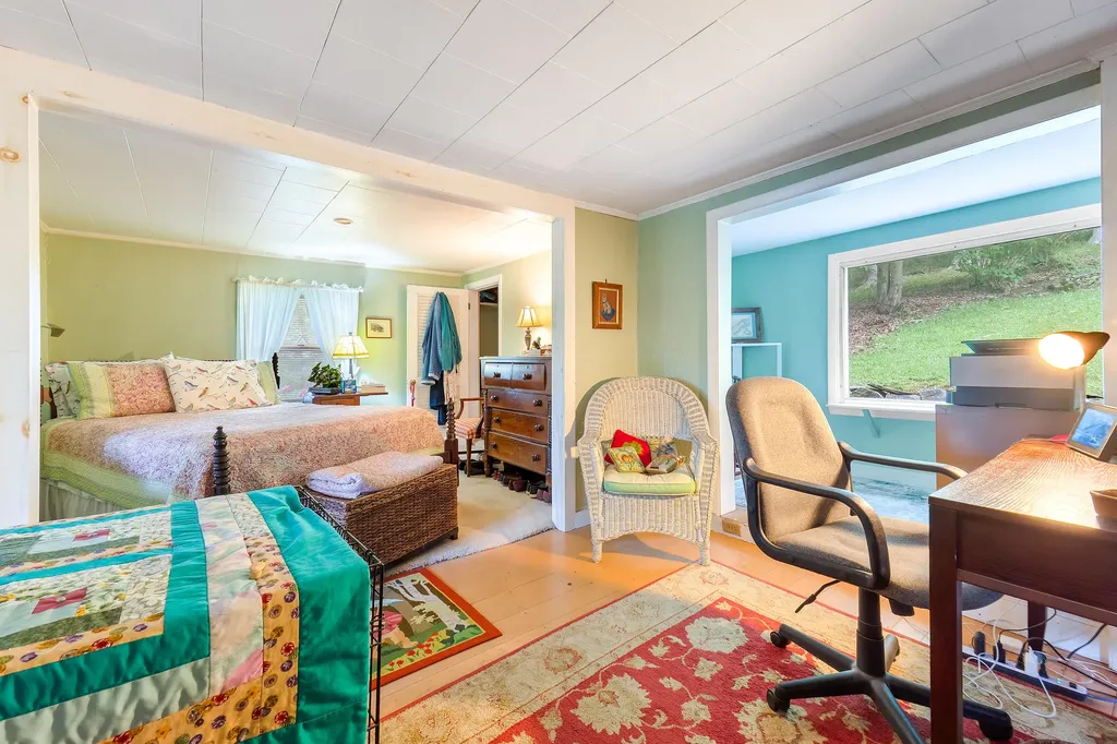 131 River Road Newcastle ME 04553
