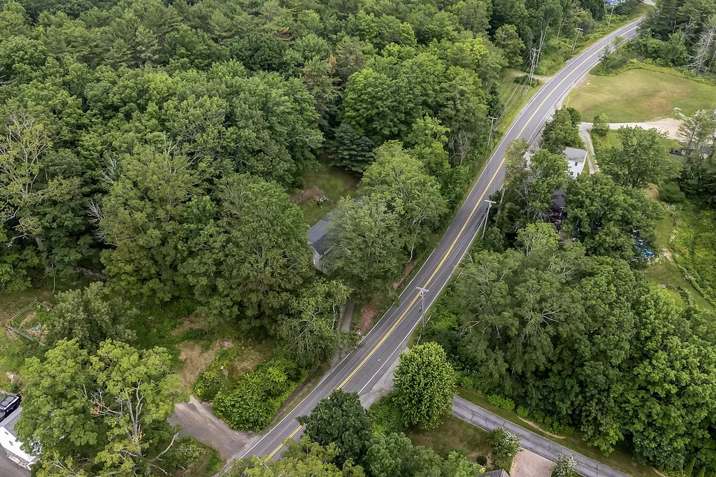 131 River Road Newcastle ME 04553