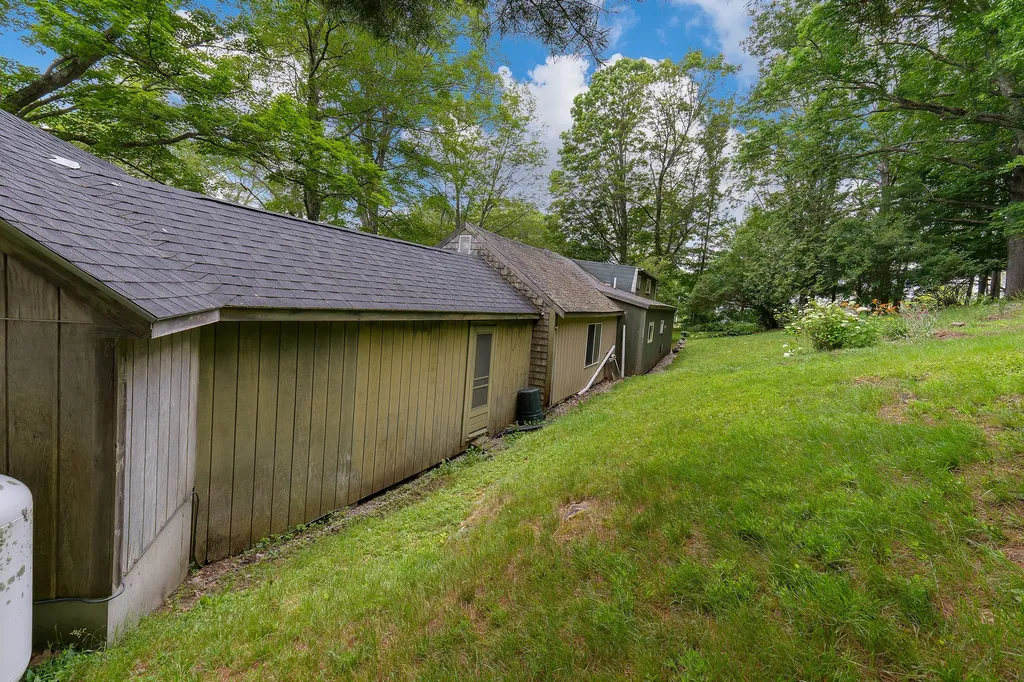 131 River Road Newcastle ME 04553