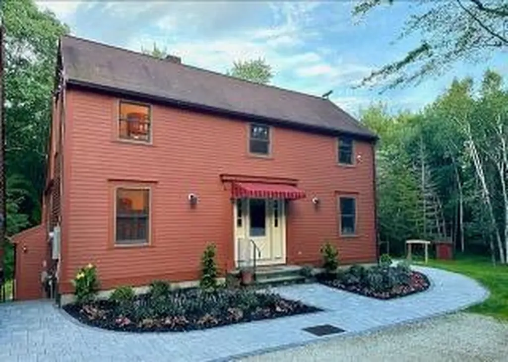 9 Rusty Bucket Lane Kennebunk ME 04043