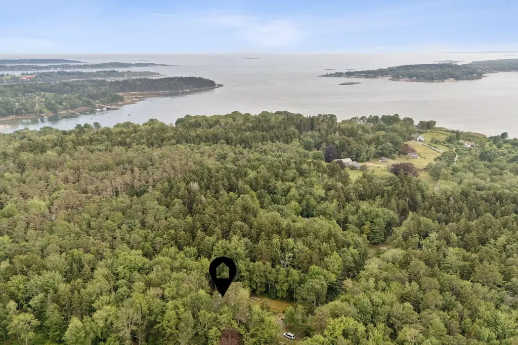 454 North Road Chebeague Island ME 04017