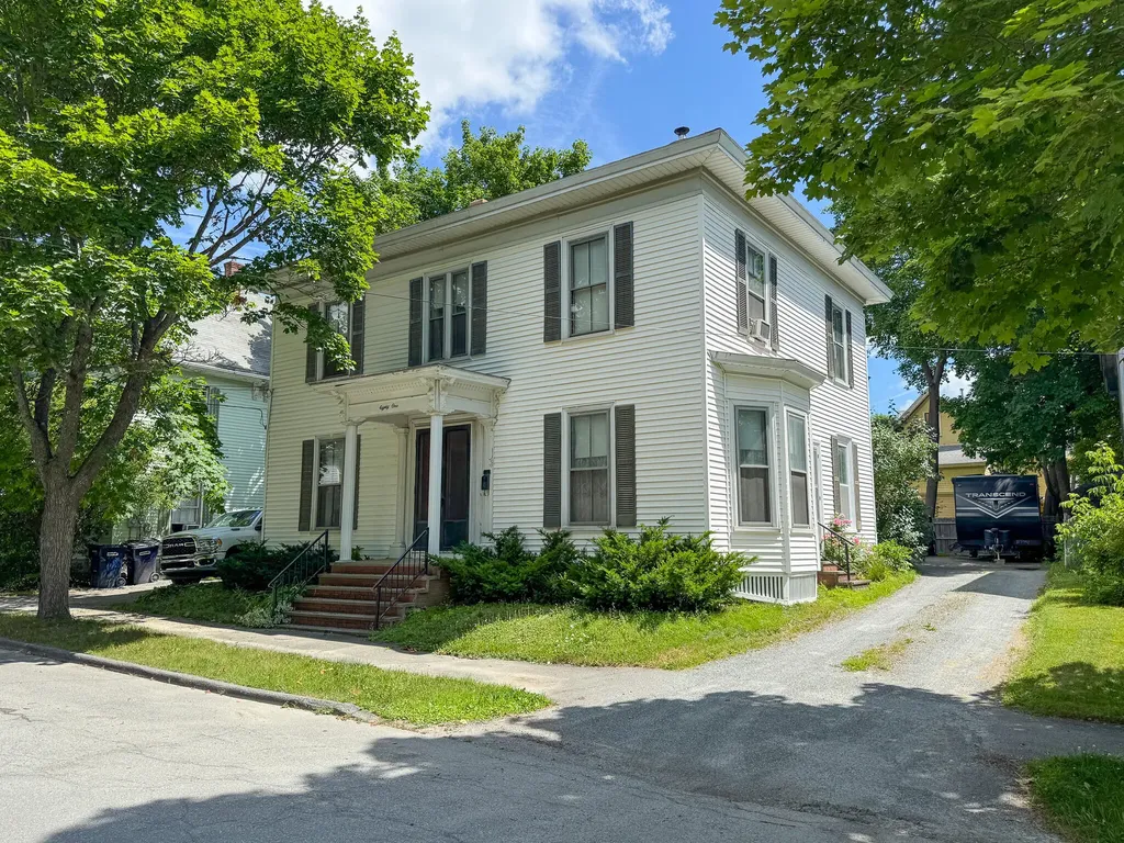 81 Parkview Avenue Bangor ME 04401