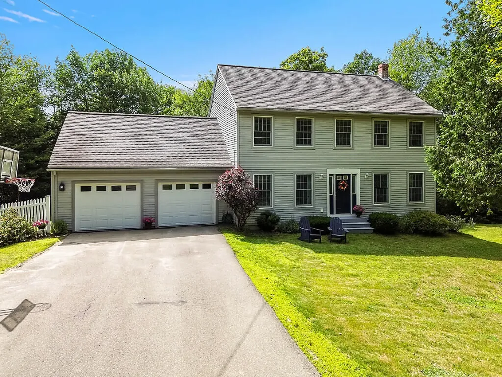 174 Mayflower Heights Drive Oakland ME 04963