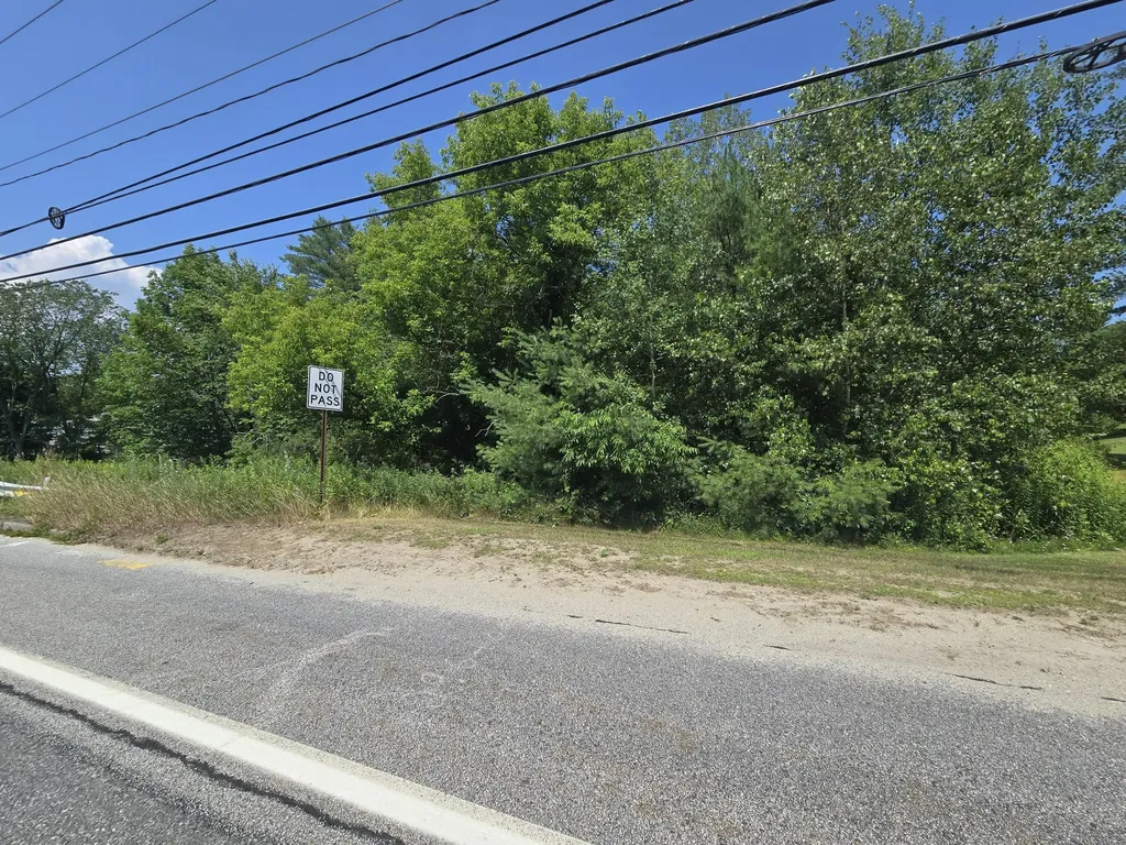 1944 Lisbon Road Lewiston ME 04240
