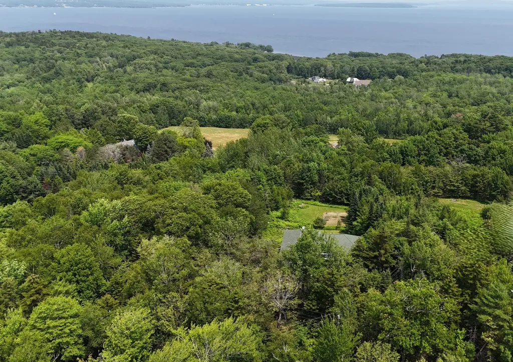 6 Percys Pocket Road Northport ME 04849