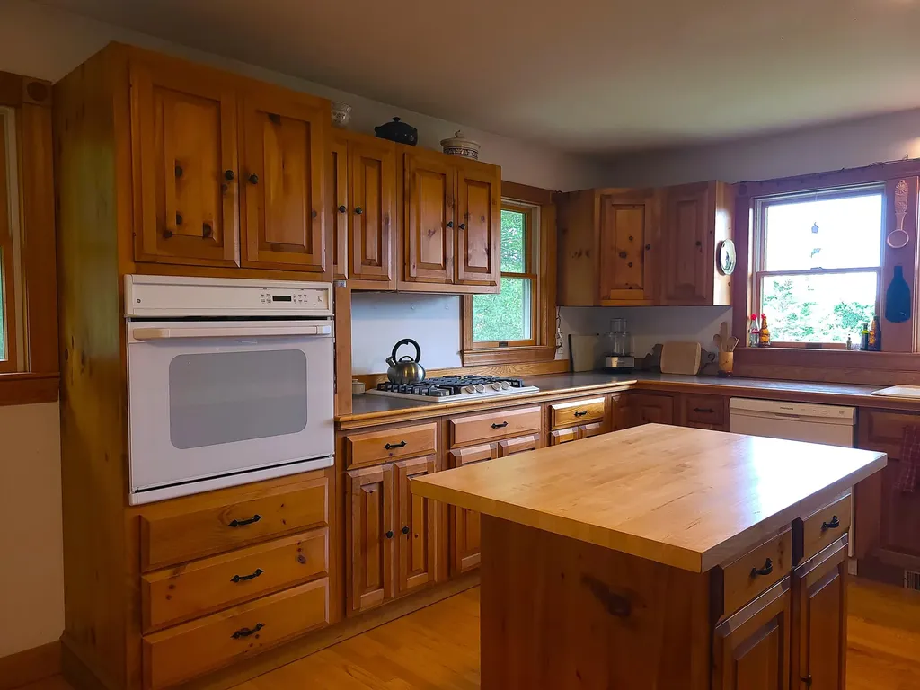 6 Percys Pocket Road Northport ME 04849