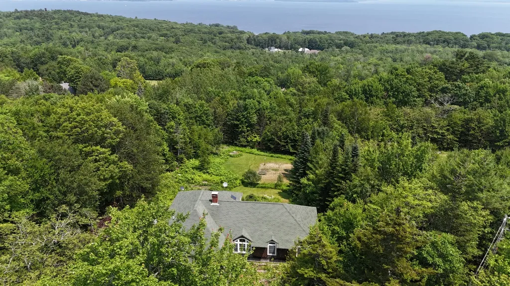 6 Percys Pocket Road Northport ME 04849