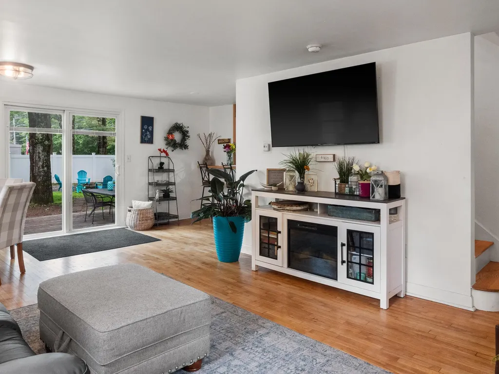 191 Columbia Avenue Brunswick ME 04011