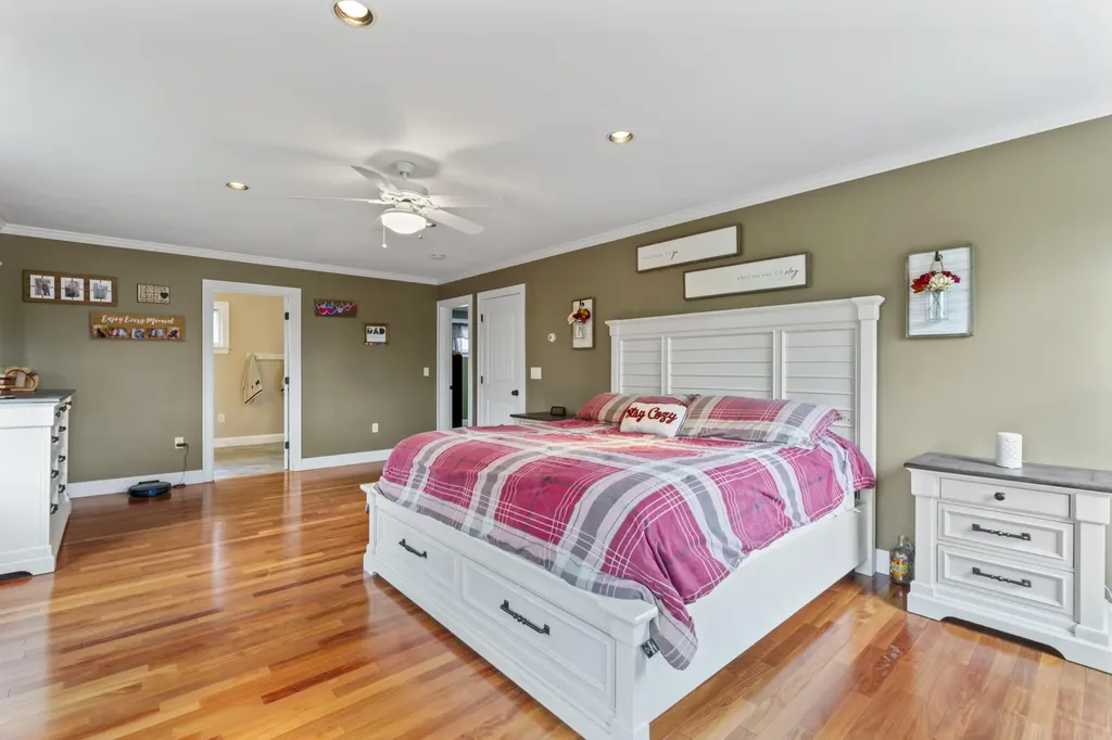 25 Amos Court Lewiston ME 04240