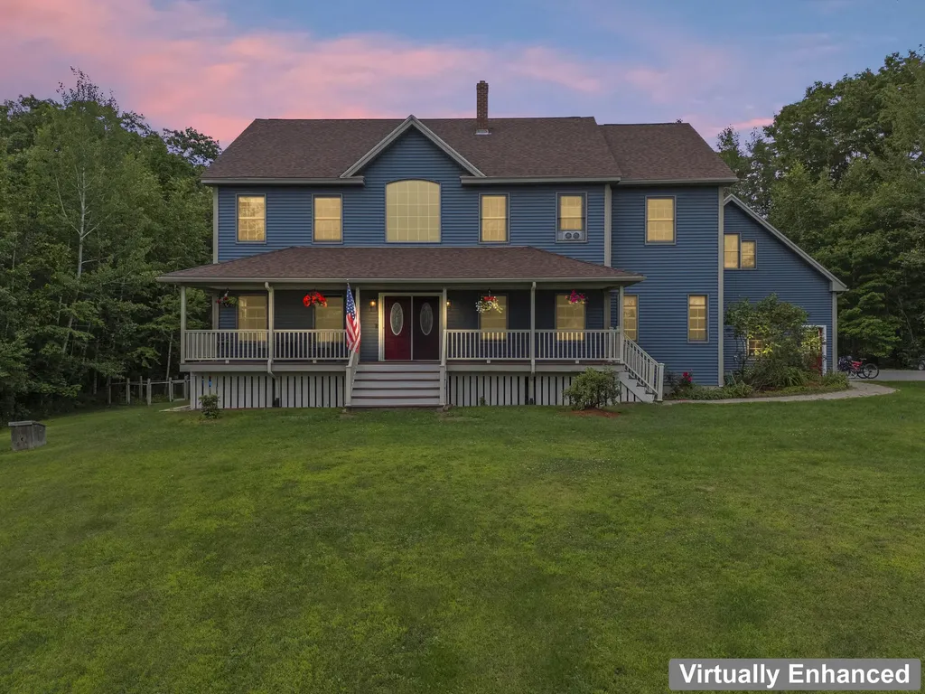 25 Amos Court Lewiston ME 04240
