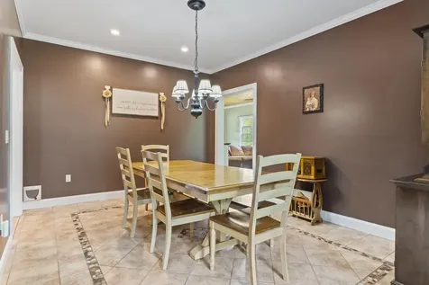 25 Amos Court Lewiston ME 04240