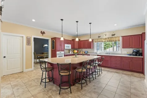 25 Amos Court Lewiston ME 04240