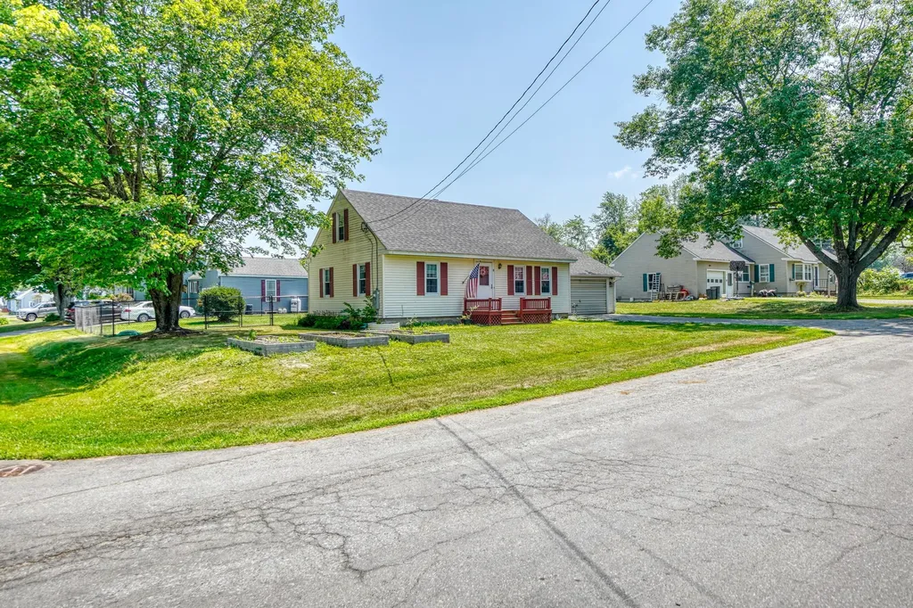 8 Beck Street Winslow ME 04901