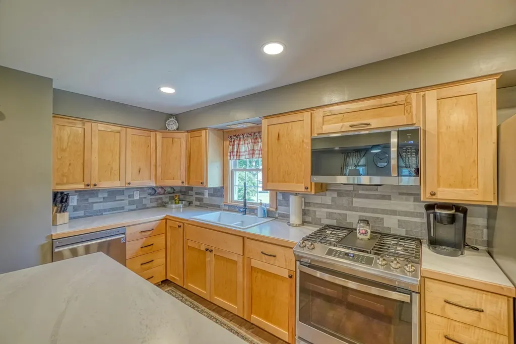 8 Beck Street Winslow ME 04901