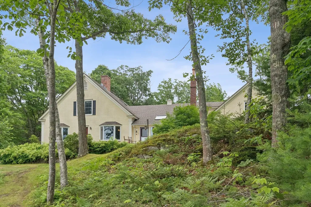 24 Moose Alley Harpswell ME 04079