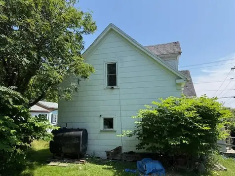 25 Pleasant Street Lubec ME 04652