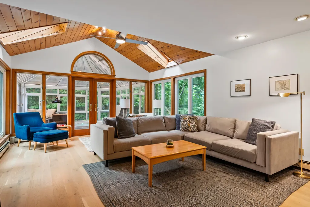 126 Applecrest Drive Yarmouth ME 04096