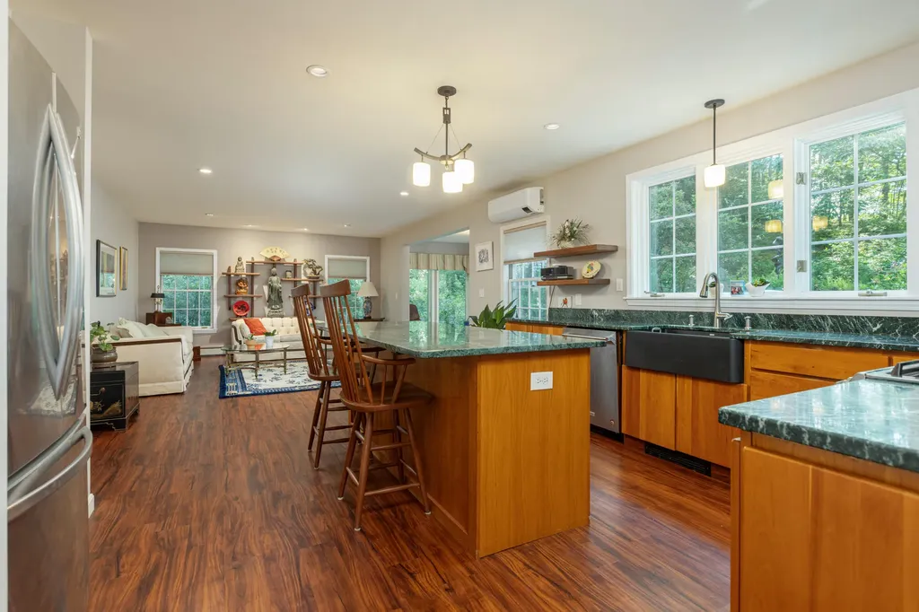35 Schooner Ridge Road Cumberland ME 04110