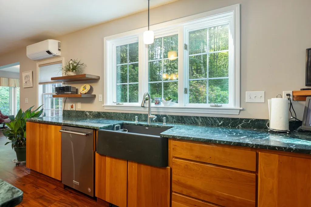 35 Schooner Ridge Road Cumberland ME 04110