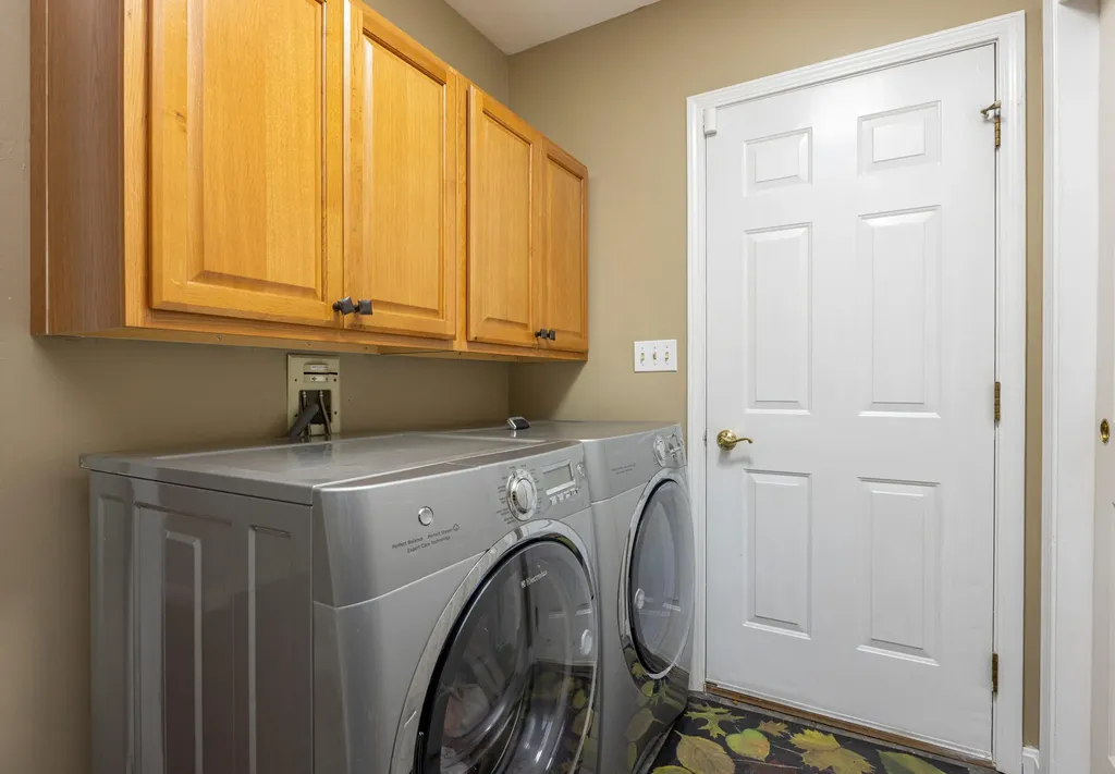 35 Schooner Ridge Road Cumberland ME 04110