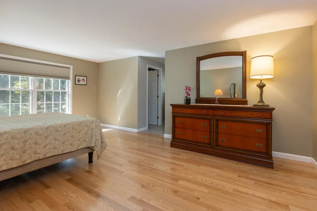 35 Schooner Ridge Road Cumberland ME 04110