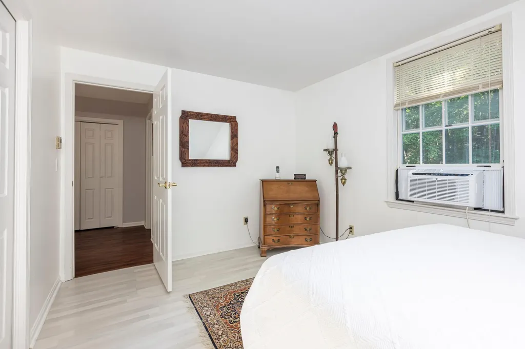 35 Schooner Ridge Road Cumberland ME 04110