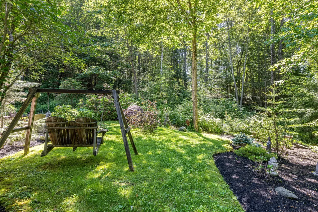 35 Schooner Ridge Road Cumberland ME 04110