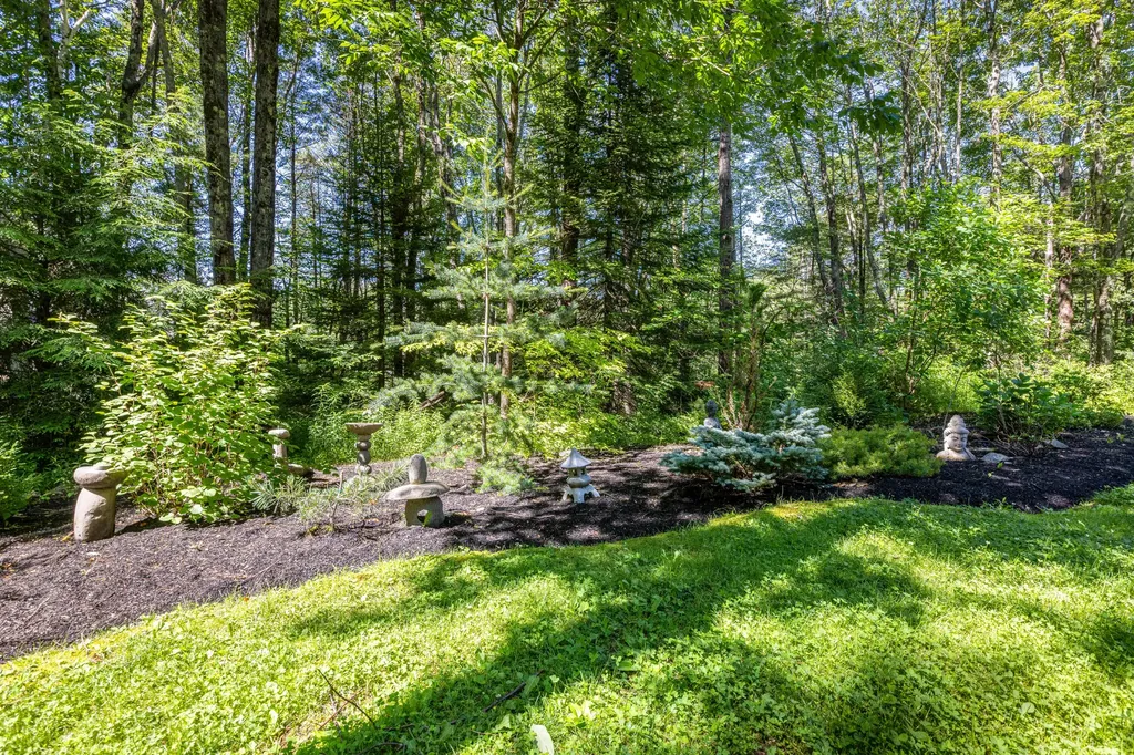 35 Schooner Ridge Road Cumberland ME 04110