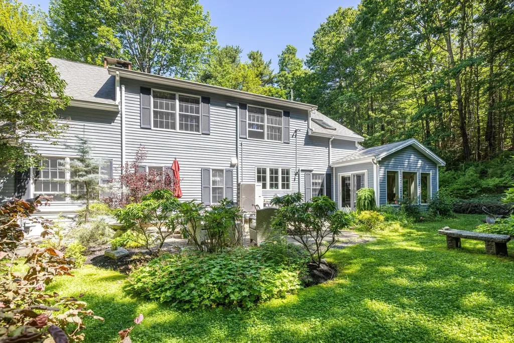 35 Schooner Ridge Road Cumberland ME 04110
