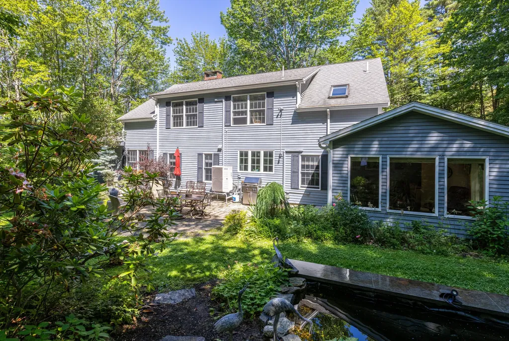 35 Schooner Ridge Road Cumberland ME 04110
